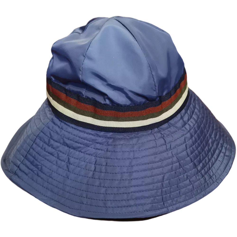 Capeline showerproof