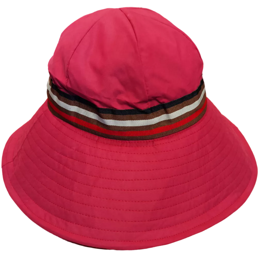 Capeline showerproof