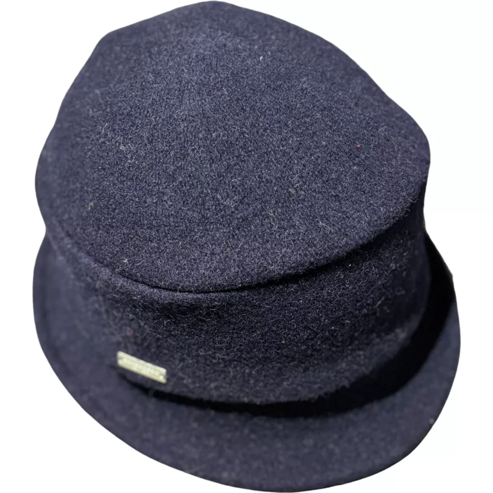 Cloche laine bouillie