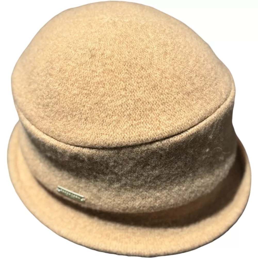 Cloche laine bouillie